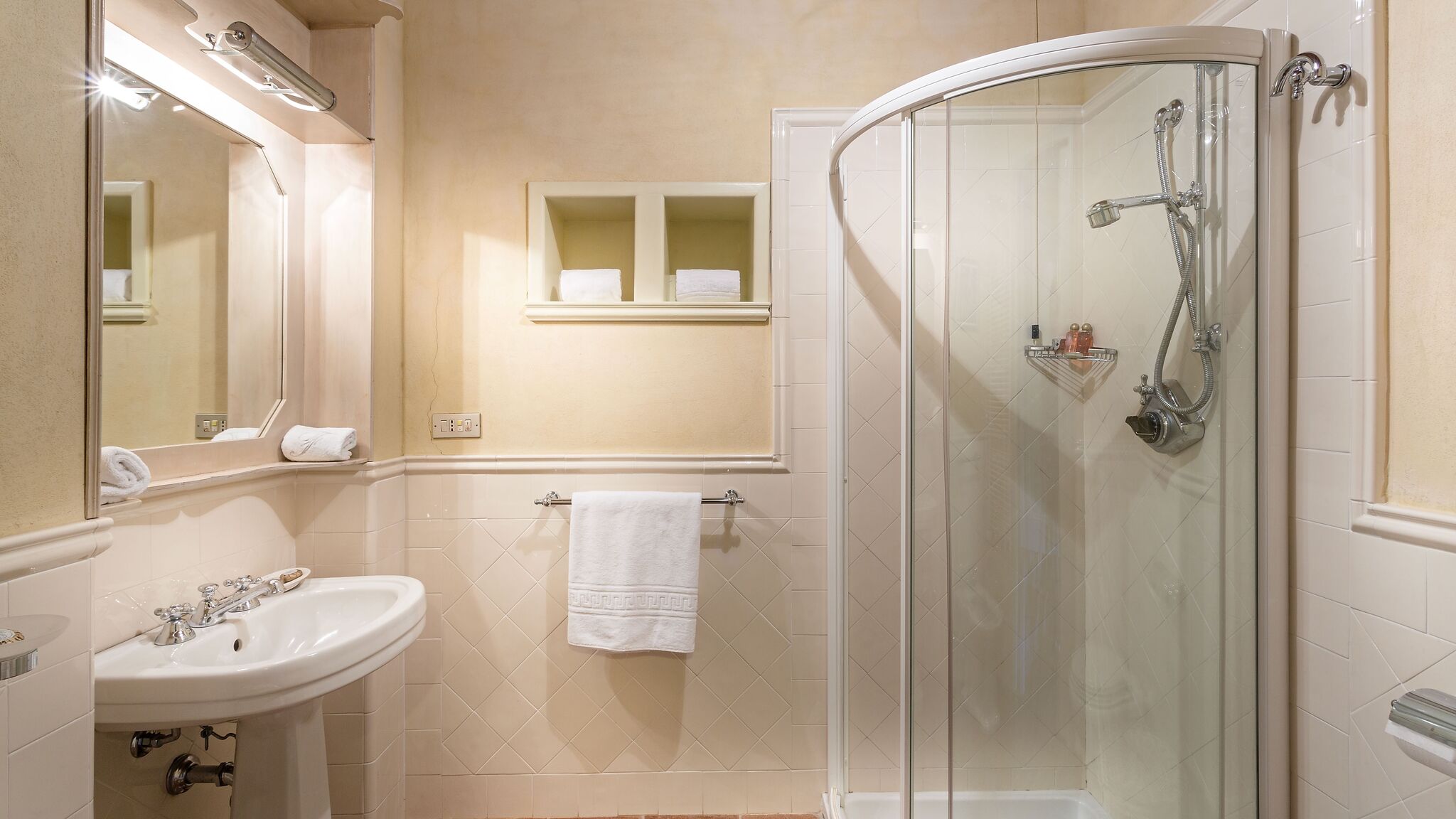 Italianway Capannori Villa Lenuccia by Elite Villas
