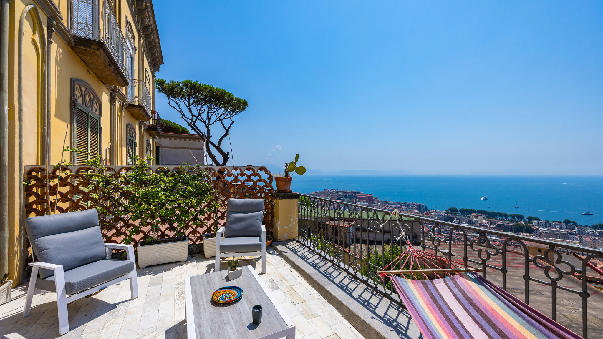 Italianway Napoli Petraio Iconic Terrace on the gulf