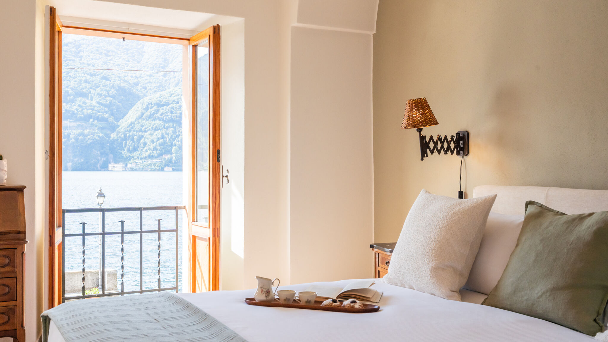 Italianway Carate Urio Al Molo by Rent All Como