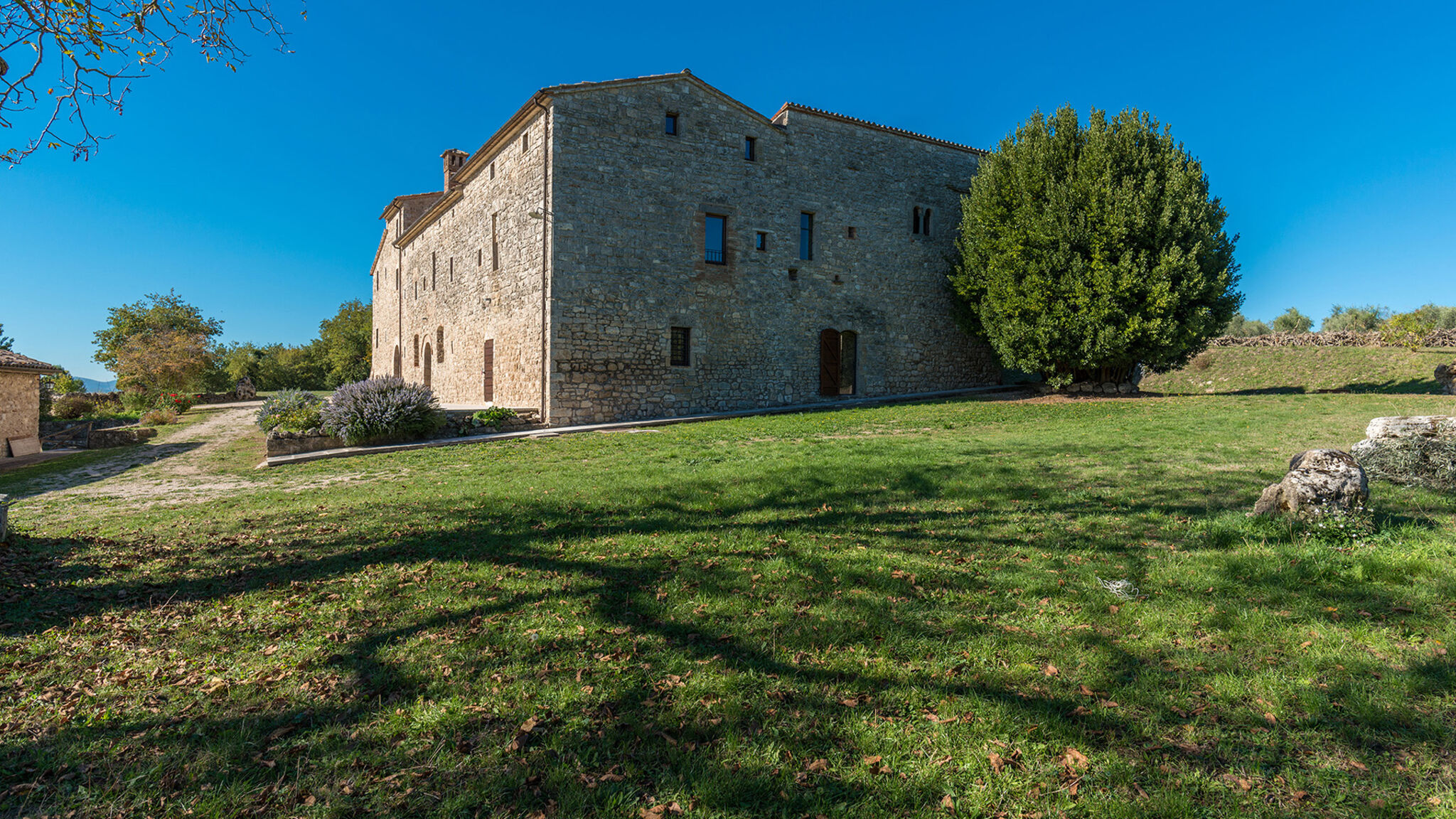 Italianway Massa Martana Santa Illuminata 20