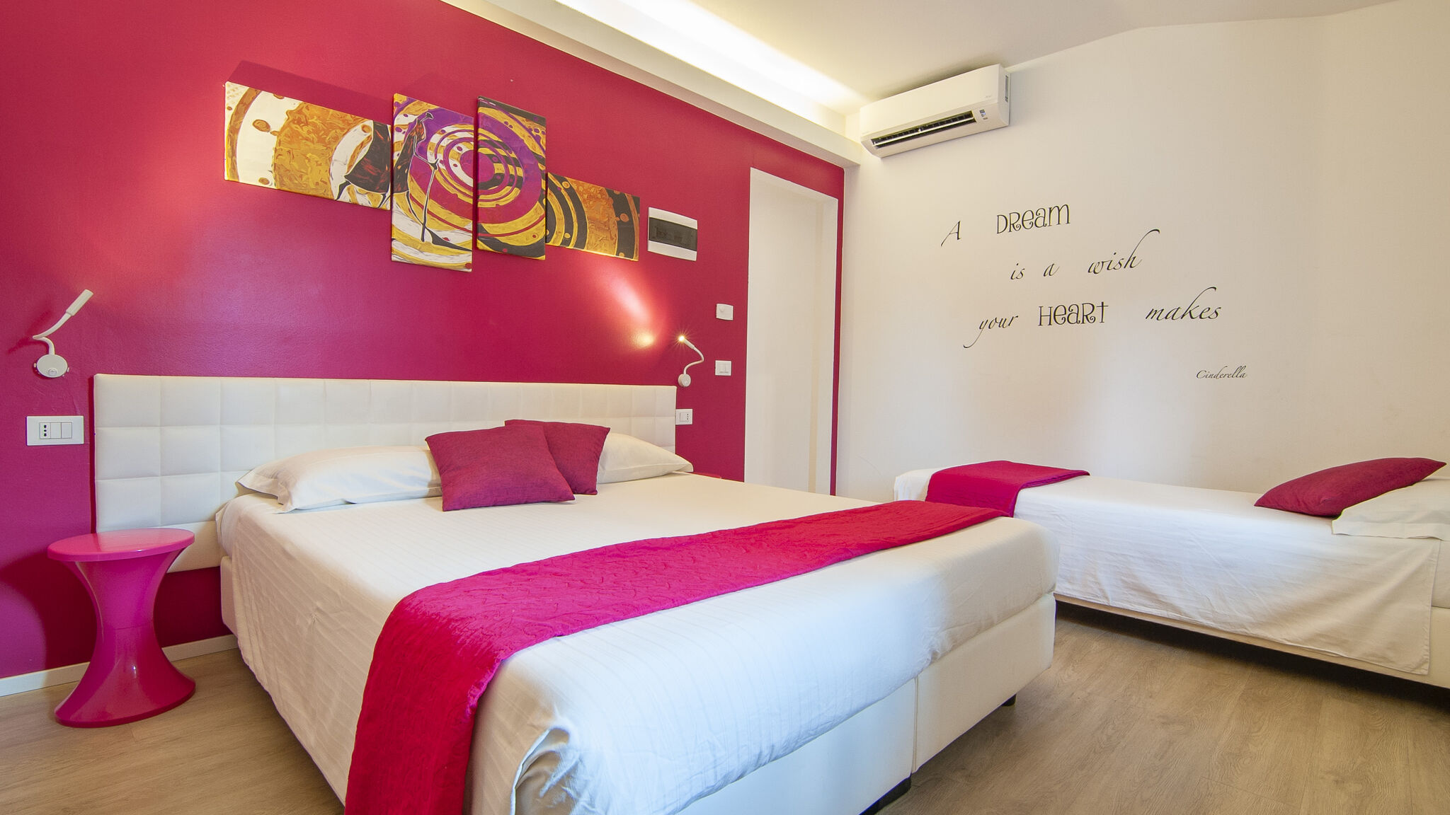Italianway Verona Kedimore - Fucsia Room