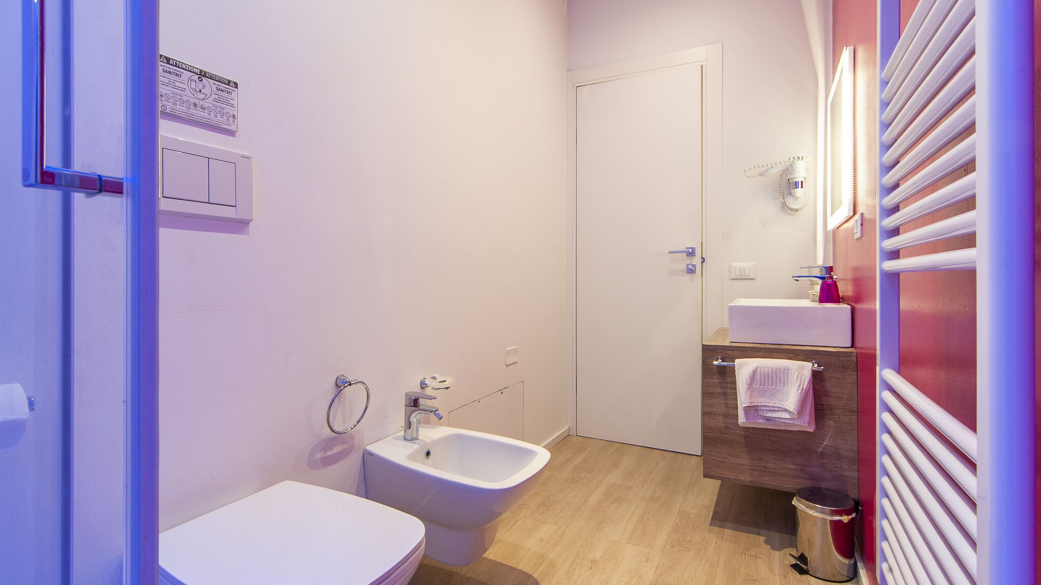 Italianway Verona Kedimore - Fucsia Room