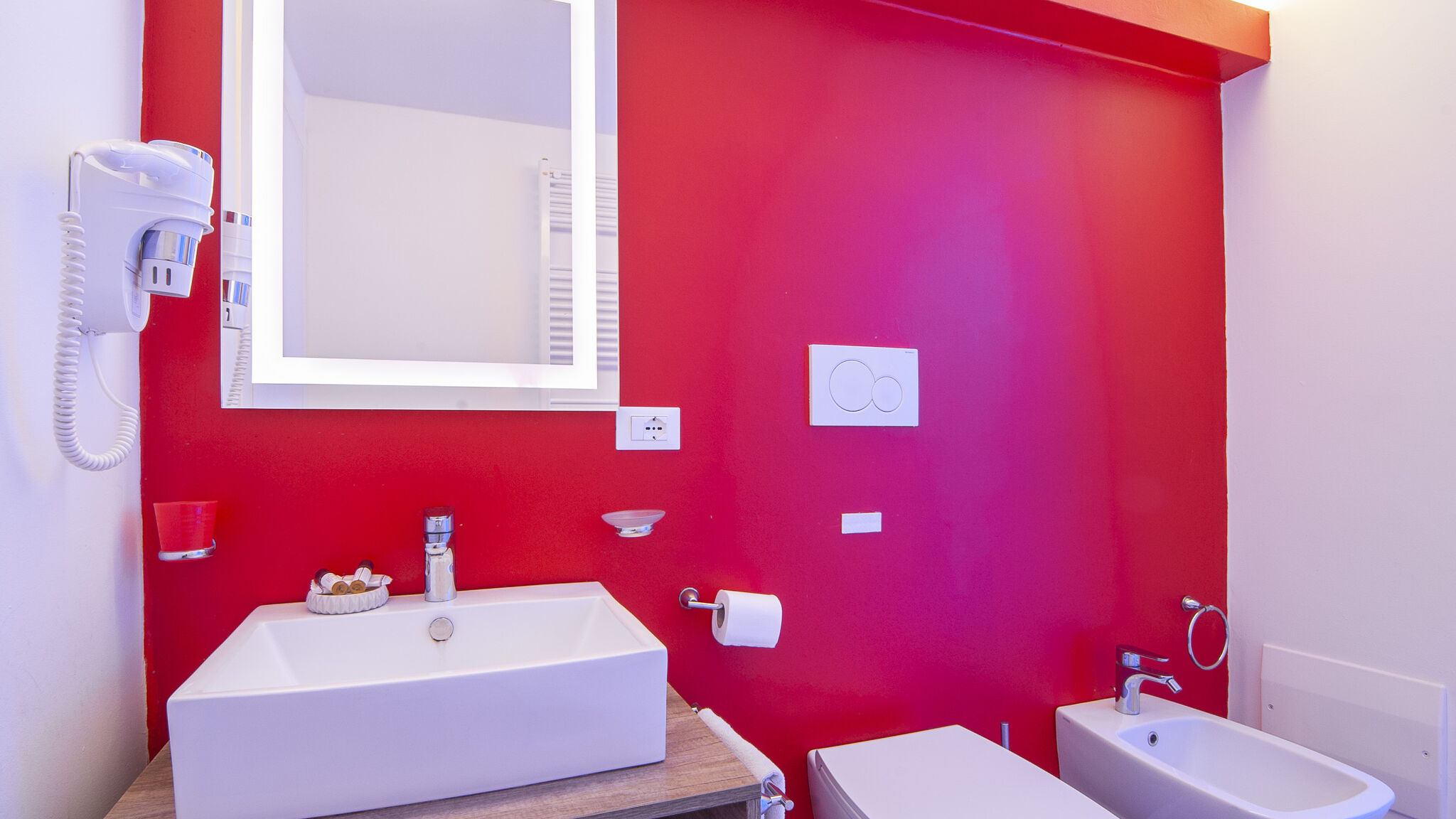 Italianway Verona Kedimore - Red Apartment