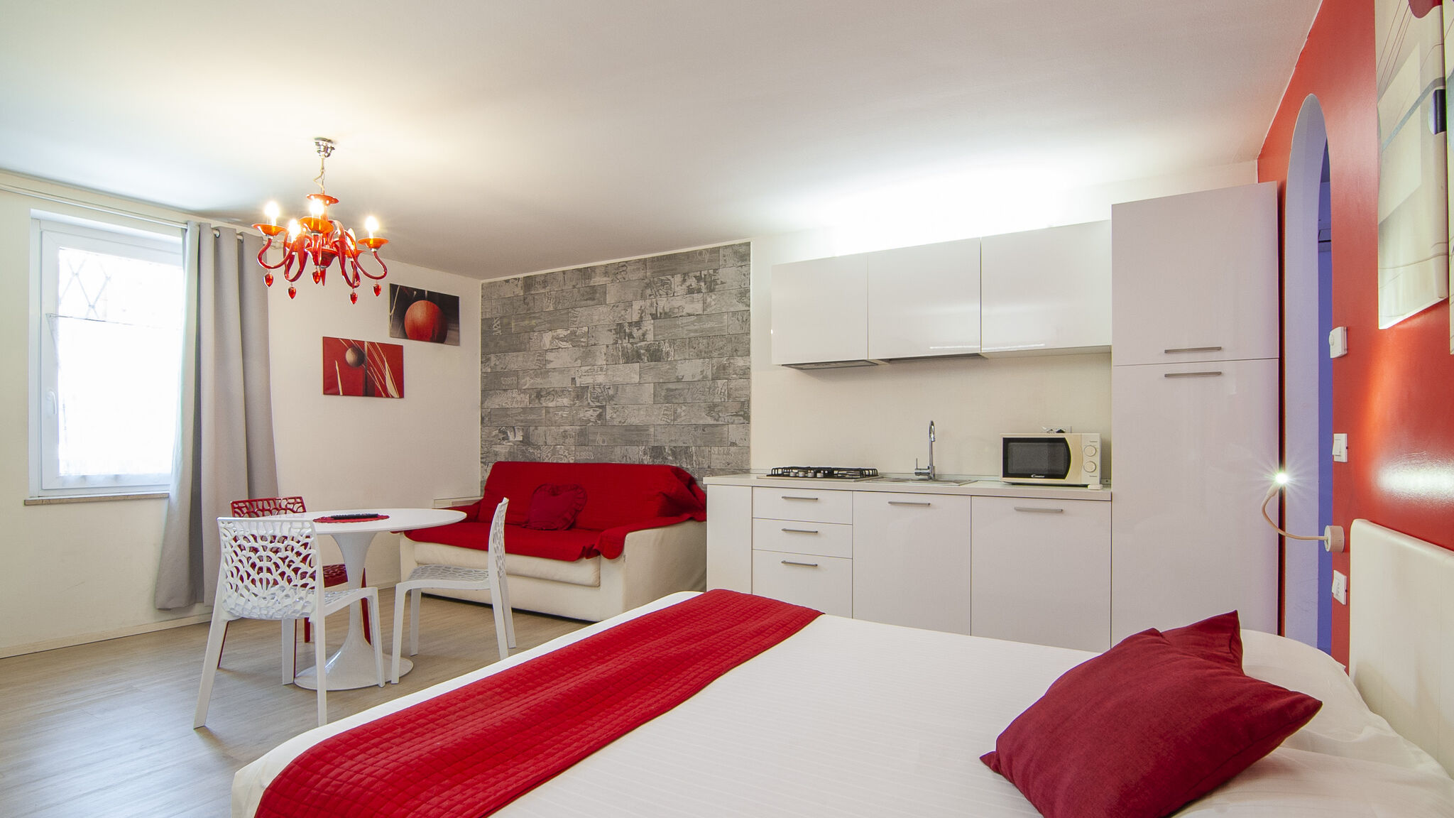 Italianway Verona Kedimore - Red Apartment