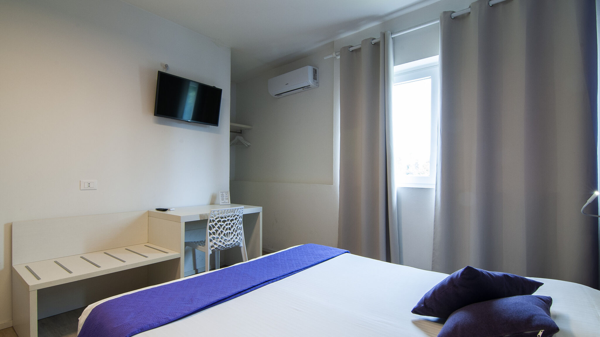 Italianway Verona Kedimore - Violet Room