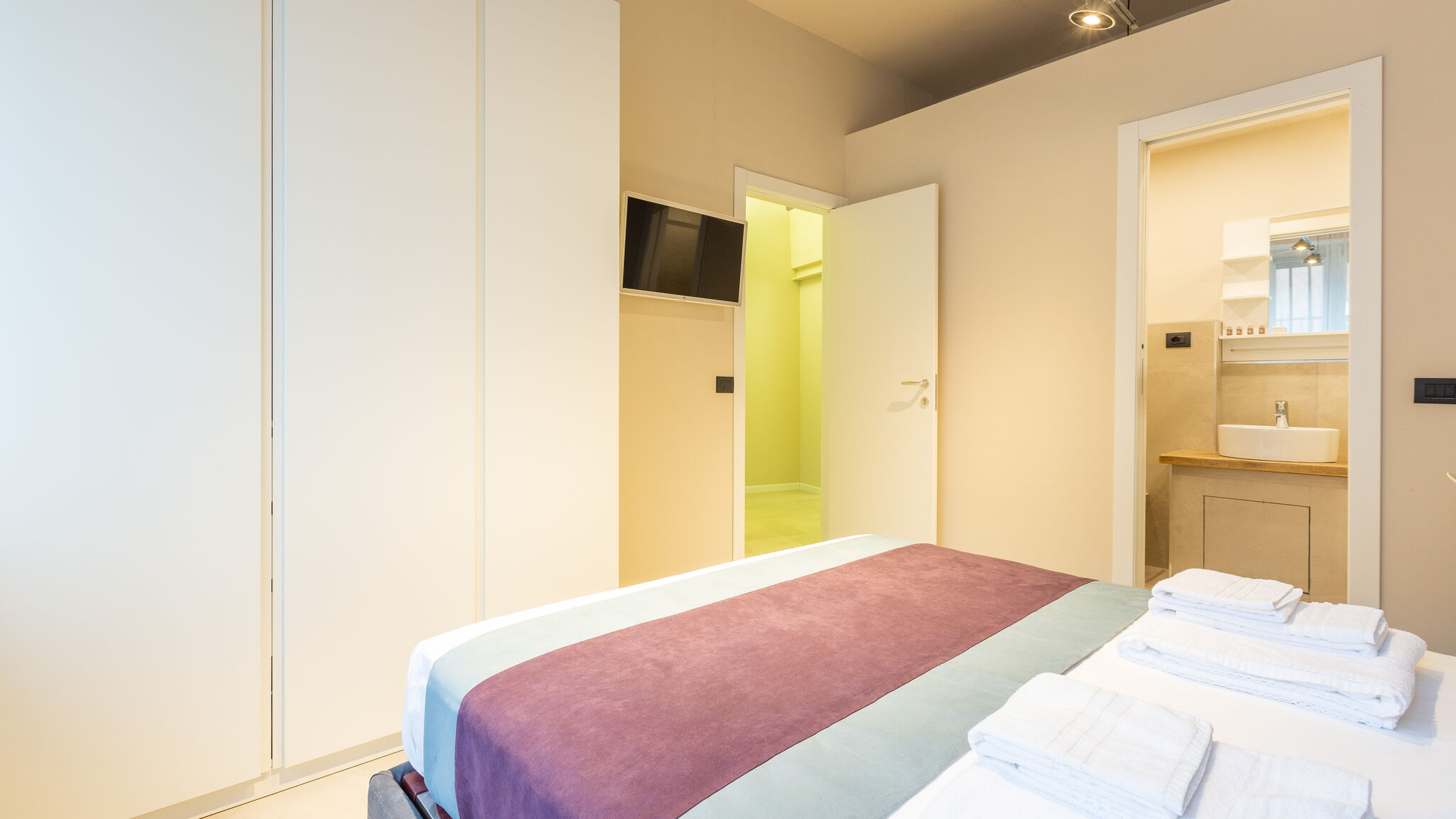 Italianway Milano Flatsharing - Nava Iris Suite (5, 6 e 7) - 3 beds