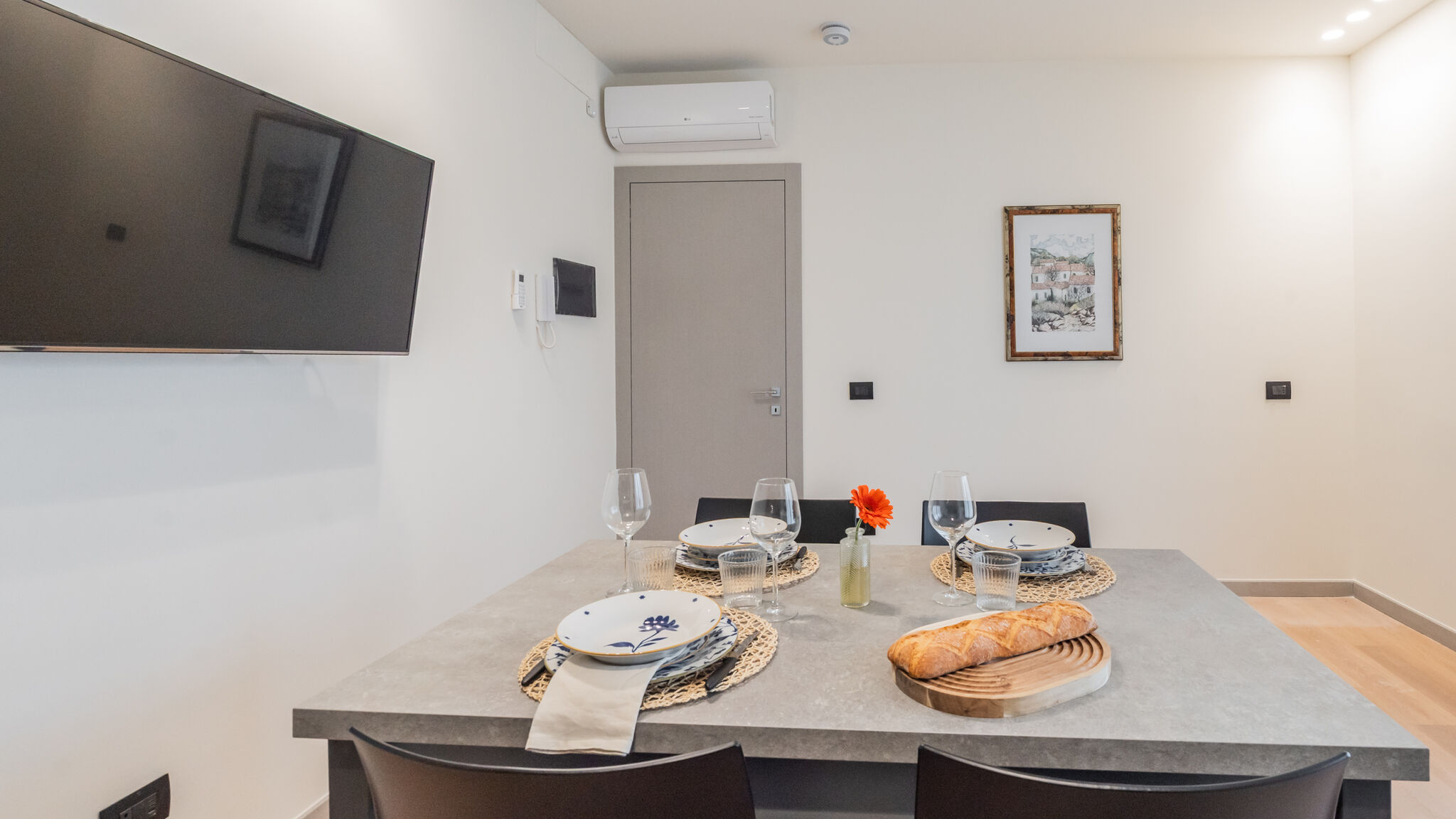 Italianway Como Close To Everything 2 by Rent All Como