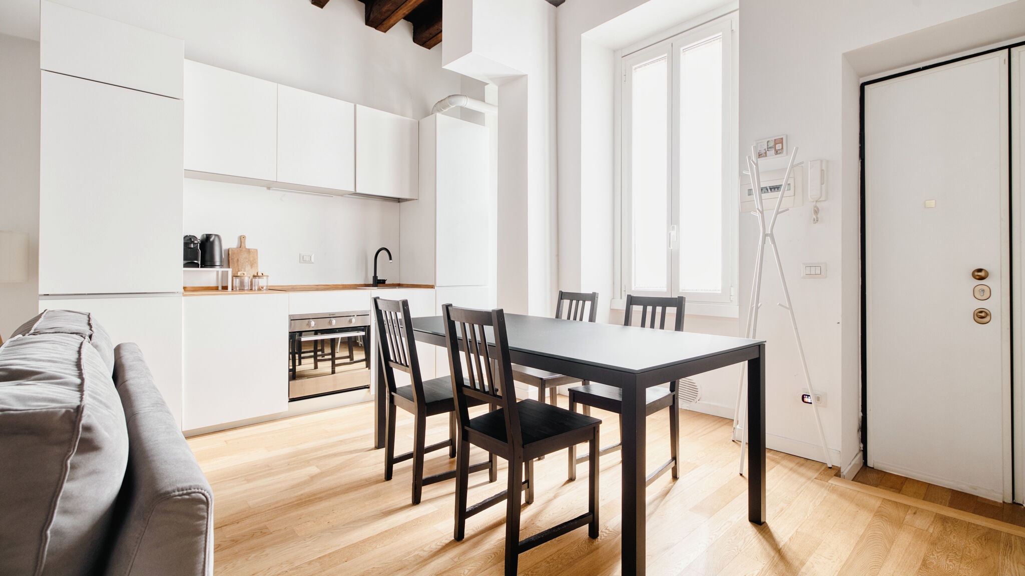 Italianway Milano Porta Venezia | Bright & Quiet Milanese Home