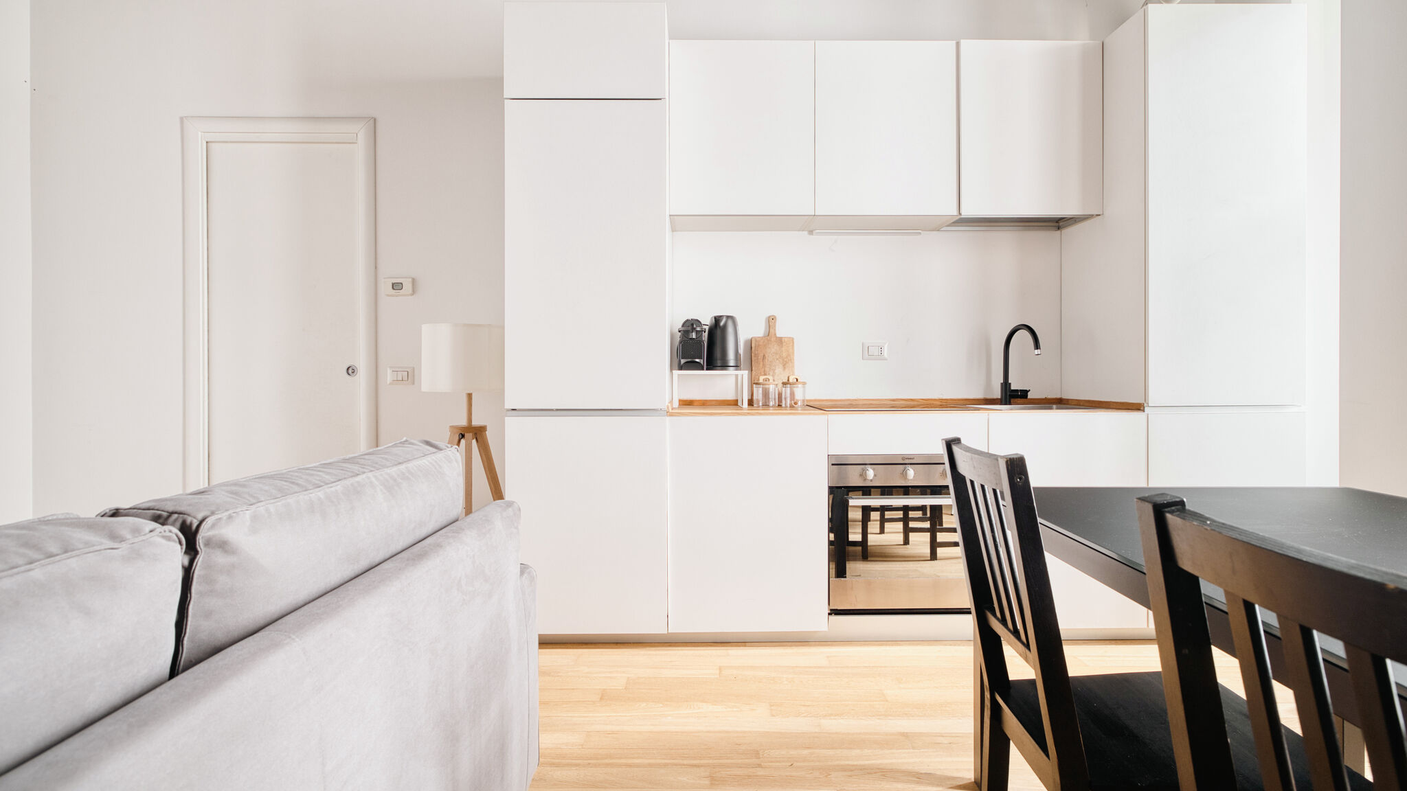 Italianway Milano Porta Venezia | Bright & Quiet Milanese Home
