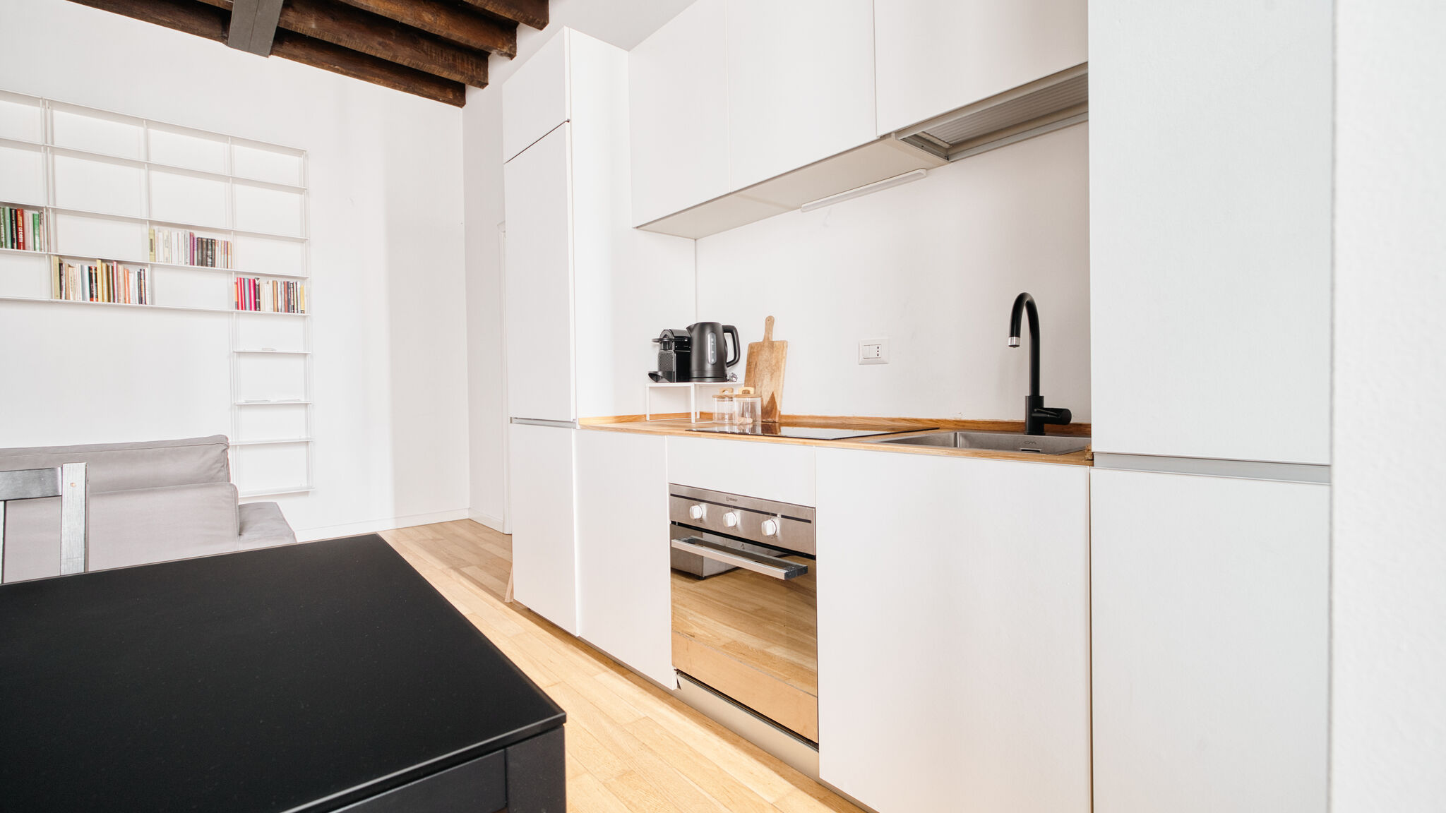 Italianway Milano Porta Venezia | Bright & Quiet Milanese Home