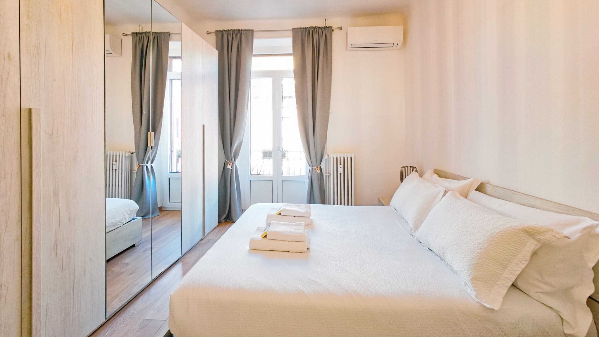 Italianway Milano Guicciardini10 Elegant Milan Living by Hospity