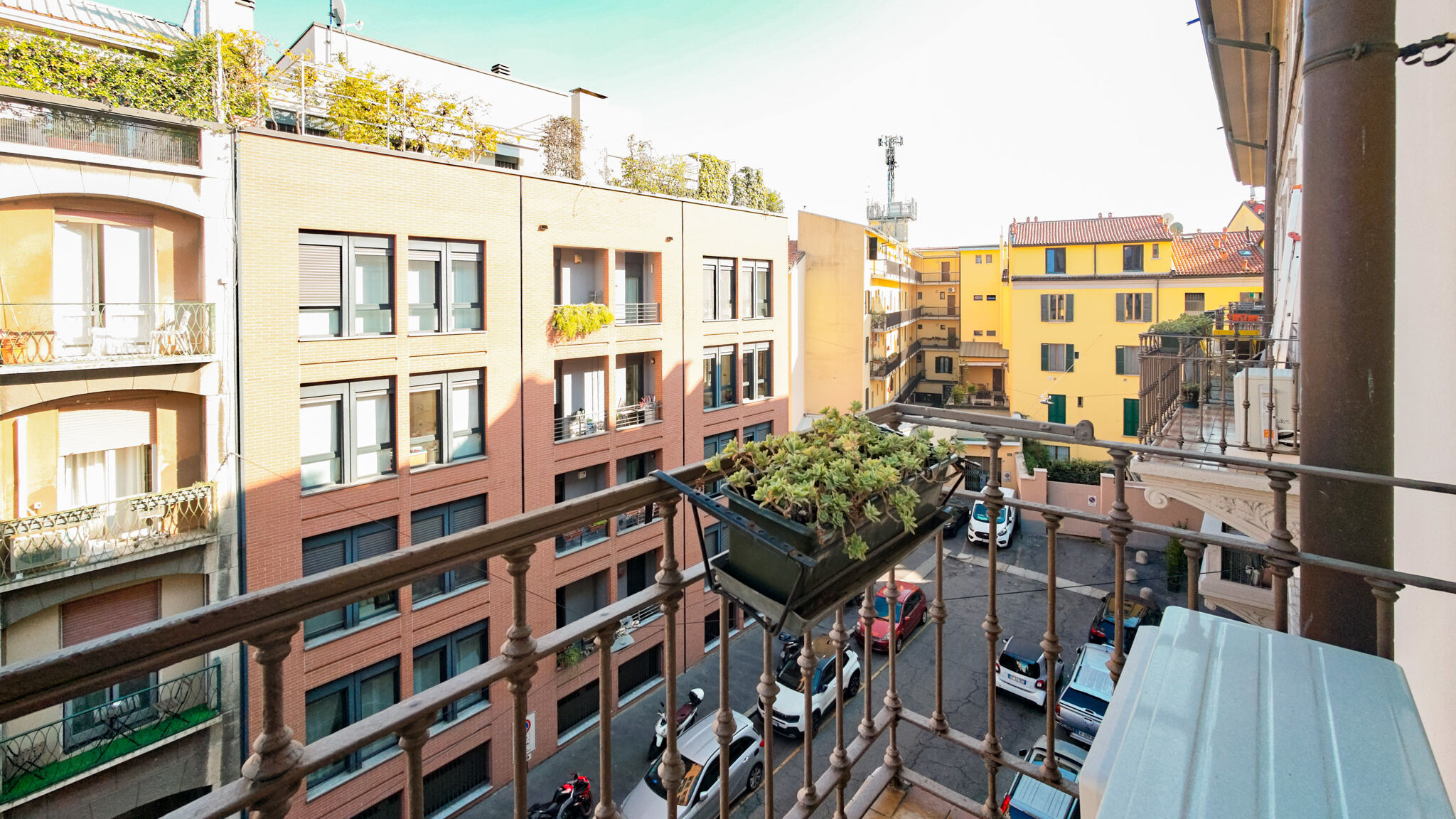 Italianway Milano Guicciardini10 Elegant Milan Living by Hospity