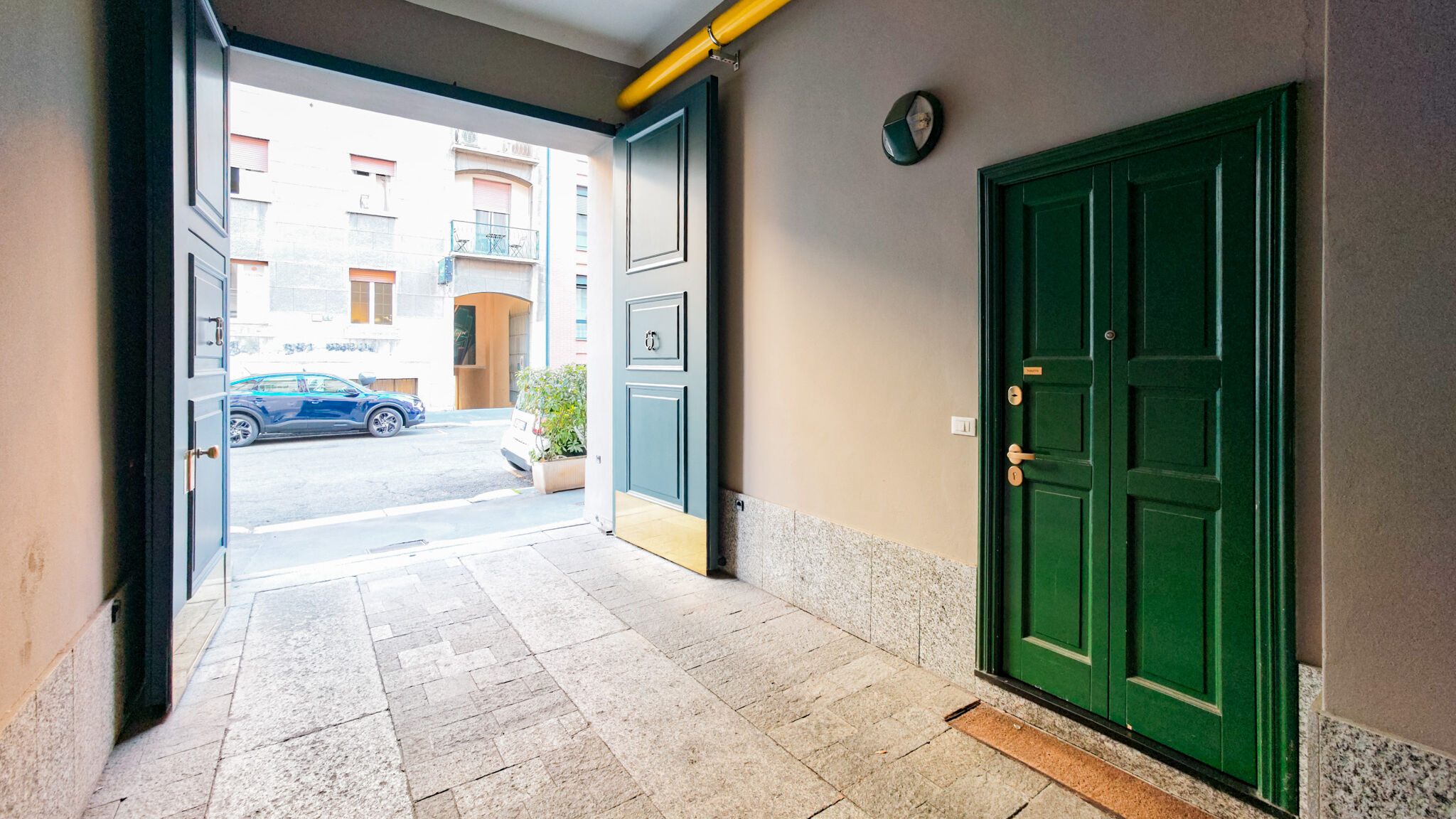 Italianway Milano Guicciardini10 Elegant Milan Living by Hospity