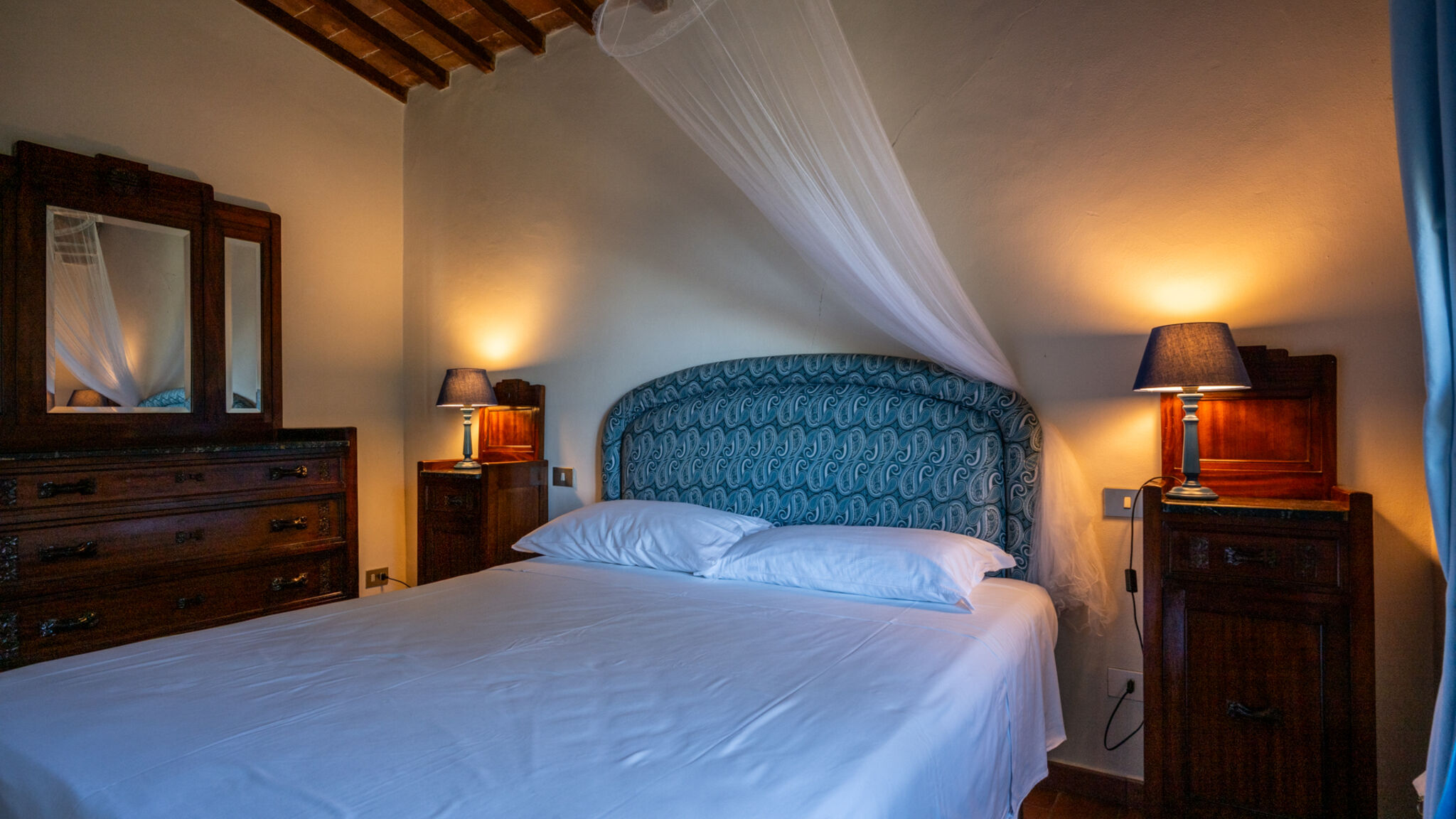 Italianway Castellina in Chianti Retreat in Chianti: Dioniso-Spa & Vineyard