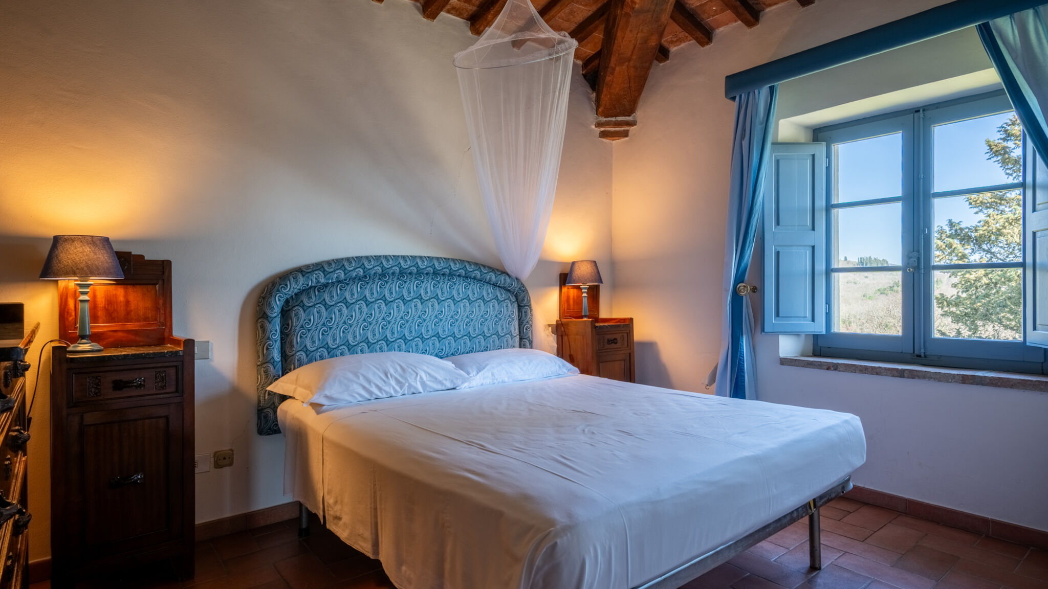 Italianway Castellina in Chianti Retreat in Chianti: Dioniso-Spa & Vineyard