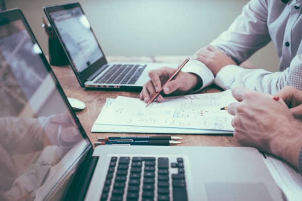 quitar un titular de la escritura de vivienda