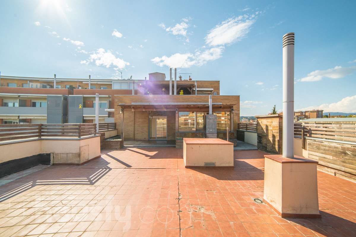 Terraza Amplia Housfy