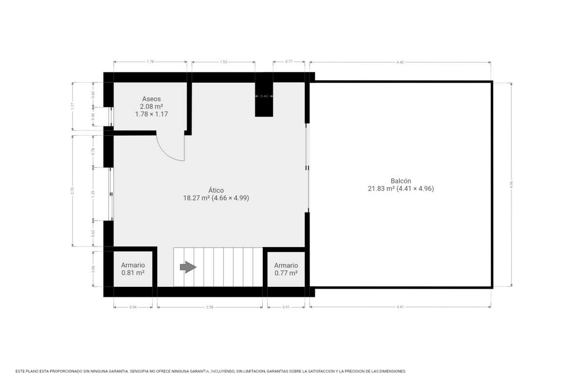 Housfy vende esta preciosa y amplia casa situada en una de las zonas residenciales más valoradas de Cubelles. Una vivienda pensada para disfrutar de la tranquilidad y del auténtico estilo de vida mediterráneo, con acceso directo a la playa, agradables vistas al mar y a menos de un minuto del paseo marítimo de Cubelles. La propiedad cuenta con 159 m² útiles, según datos de la Dirección General del Catastro, y fue construida en 2007. Se distribuye en tres plantas y destaca por sus espacios amplios, su luminosidad y sus excelentes zonas exteriores. Al acceder a la vivienda encontramos un agradable jardín privado con un encantador porche y zona de barbacoa, un espacio perfecto para desayunar al aire libre, organizar reuniones con familiares y amigos o disfrutar de las agradables noches de verano. La planta principal dispone de un amplio y luminoso salón-comedor, cocina equipada, un baño de cortesía y acceso directo al garaje. En la planta intermedia se encuentra la zona de descanso, formada por tres dormitorios, entre ellos una elegante suite con baño privado, además de otro baño completo. La última planta ofrece un espacio versátil y acogedor, con un salón, un baño y una amplia terraza con vistas al mar. Un rincón perfecto para relajarse, desconectar y disfrutar del entorno. La vivienda cuenta con aire acondicionado, calefacción y una plaza de garaje. Una vivienda luminosa y funcional, ideal para quienes buscan espacio, zonas exteriores y el privilegio de vivir junto al mar. ¡Solicita tu visita y ven a descubrirla! Zona y entorno Respecto a la ubicación, se sitúa en Cubelles, municipio de Barcelona. Esta propiedad se encuentra cerca de transporte público, colegios, supermercados y farmacias. Aviso legal El precio de venta no incluye gastos de la compraventa como notaría, registro, impuestos, ni tampoco honorarios agencia. Esta publicación no es vinculante. Consulta siempre la nota simple con Housfy antes de formalizar la compraventa. Sobre nosotros Housfy es la plataforma integral de servicios inmobiliarios. Nuestra combinación de expertos y tecnología pone al alcance de todo el mundo servicios cómodos, claros y seguros. AICAT número: 7922. Nos encargamos de la gestión y asesoramiento de la compra. ¡Olvídate de todo! Hacemos los trámites por ti. Y, si además necesitas financiación, ponemos a tu disposición un bróker hipotecario para ayudarte a conseguir las mejores condiciones para tu perfil económico. ¿Quieres visitarla? Contacta con Housfy y agenda tu visita sin compromiso. Más información en: housfy.com-21