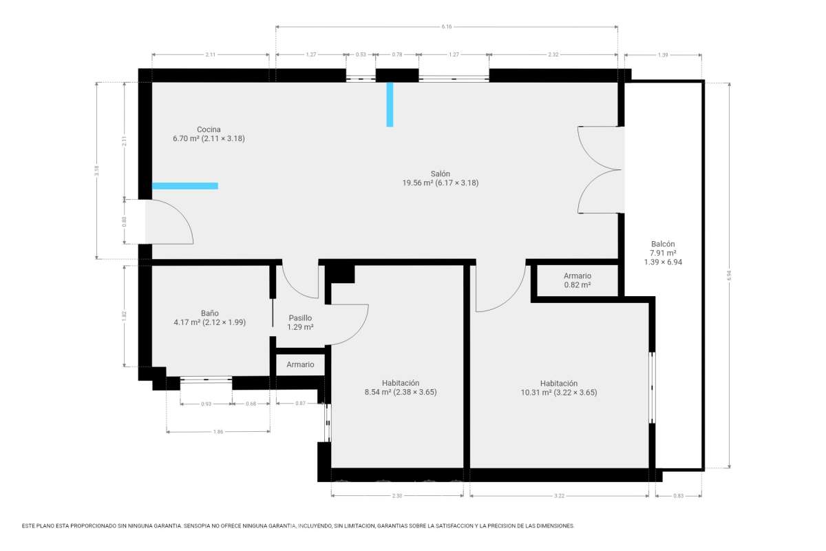 Housfy vende este luminoso ático en Calafell, ubicado muy cerca de las fantásticas playas de Segur de Calafell. Con 64 m² útiles, verificados por la Dirección General del Catastro, la vivienda se destaca por su orientación sur, vistas despejadas y gran luminosidad durante todo el año. La vivienda se distribuye en salón-comedor, cocina equipada, 2 dormitorios y 1 baño completo, además de balcón y terraza, perfectos para disfrutar del buen clima de la zona. Entre sus características destacan aire acondicionado con bomba de calor, calefacción, ventanas de aluminio con Climalit, armarios empotrados y ascensor. La finca ha sido recientemente renovada y dispone de zona de aparcamiento para vecinos, además de contar la vivienda con 1 plaza de garaje. Una excelente oportunidad para vivir cerca del mar o disfrutar de una segunda residencia en Calafell. ¡Solicita tu visita y ven a descubrirla! Zona y entorno Respecto a la ubicación, se sitúa en Calafell, municipio de Tarragona. Esta propiedad se encuentra cerca de transporte público, colegios, supermercados y farmacias. Aviso legal El precio de venta no incluye gastos de la compraventa como notaría, registro, impuestos, ni tampoco honorarios agencia. Esta publicación no es vinculante. Consulta siempre la nota simple con Housfy antes de formalizar la compraventa. Sobre nosotros Housfy es la plataforma integral de servicios inmobiliarios. Nuestra combinación de expertos y tecnología pone al alcance de todo el mundo servicios cómodos, claros y seguros. AICAT número: 7922. Nos encargamos de la gestión y asesoramiento de la compra. ¡Olvídate de todo! Hacemos los trámites por ti. Y, si además necesitas financiación, ponemos a tu disposición un bróker hipotecario para ayudarte a conseguir las mejores condiciones para tu perfil económico. ¿Quieres visitarla? Contacta con Housfy y agenda tu visita sin compromiso. Más información en: housfy.com-36