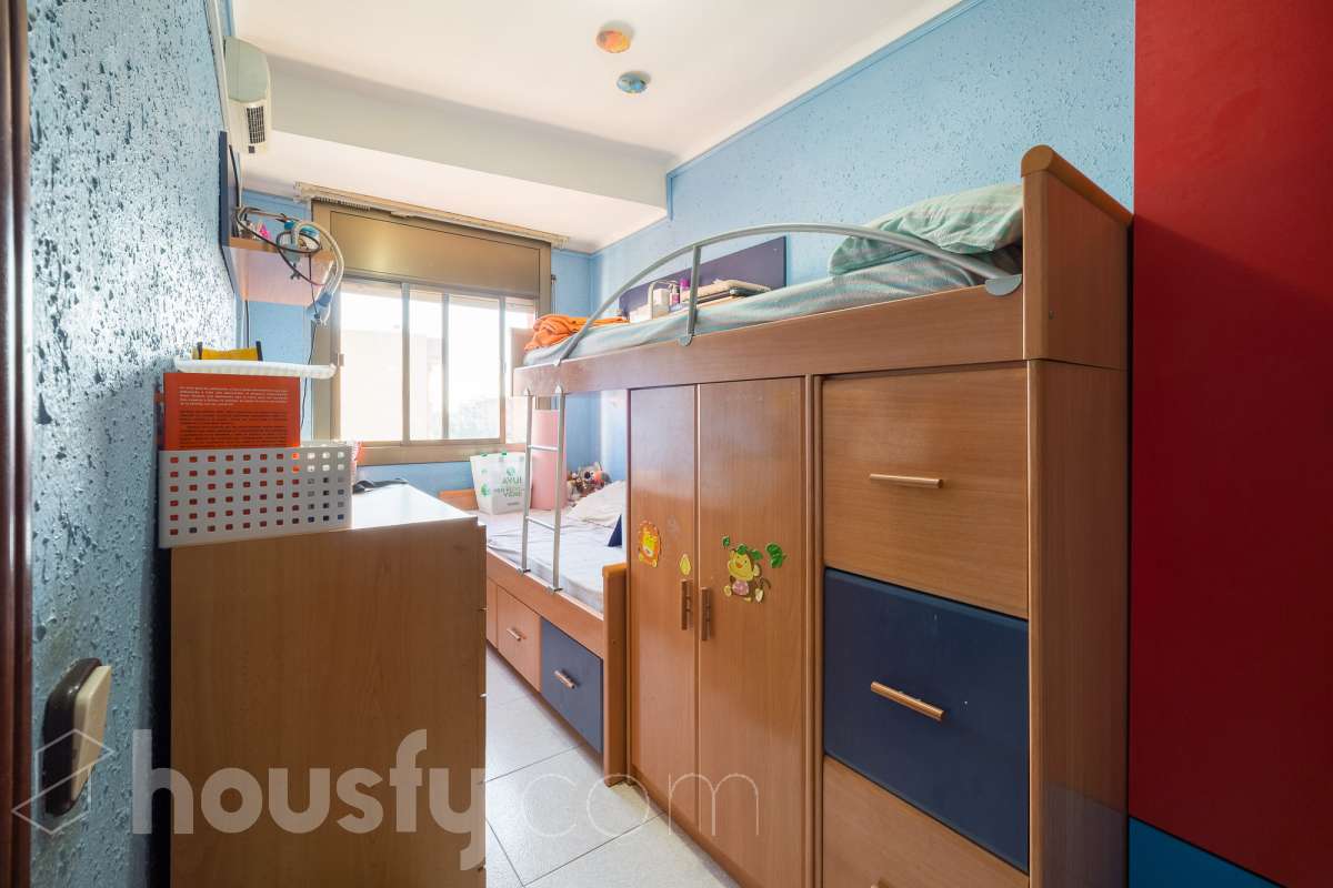 Housfy vende 🏡 luminoso piso ubicado en L'Hospitalet de Llobregat-7