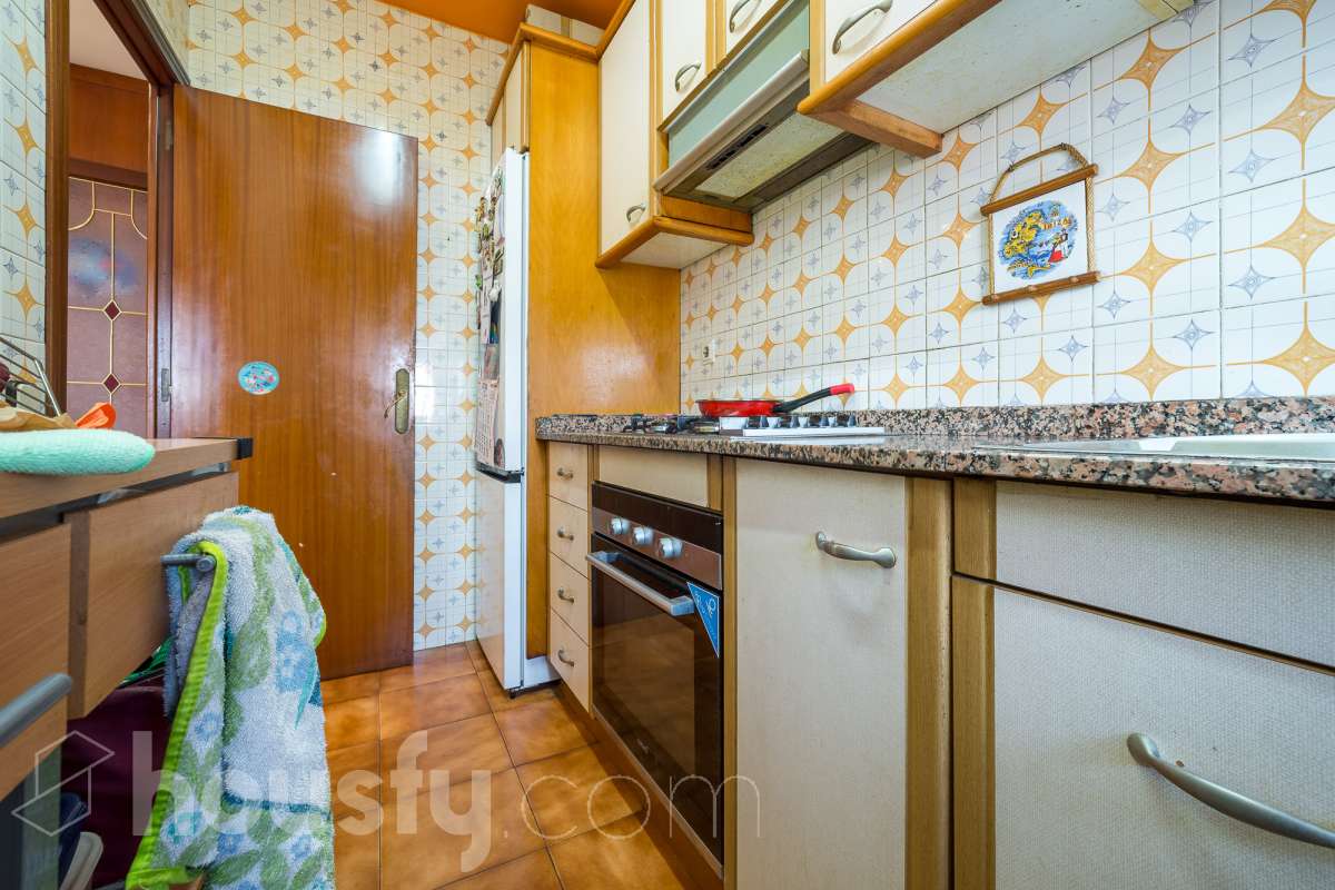 Housfy vende 🏡 luminoso piso ubicado en L'Hospitalet de Llobregat-14