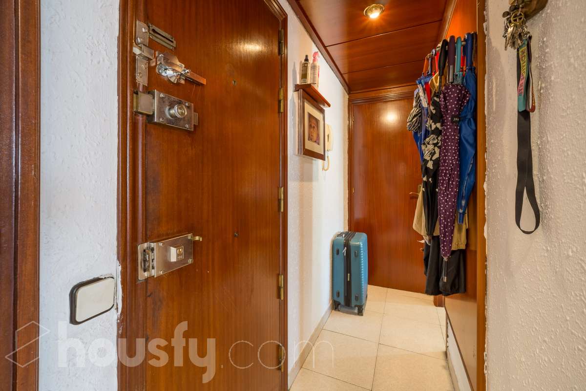 Housfy vende 🏡 luminoso piso ubicado en L'Hospitalet de Llobregat-21
