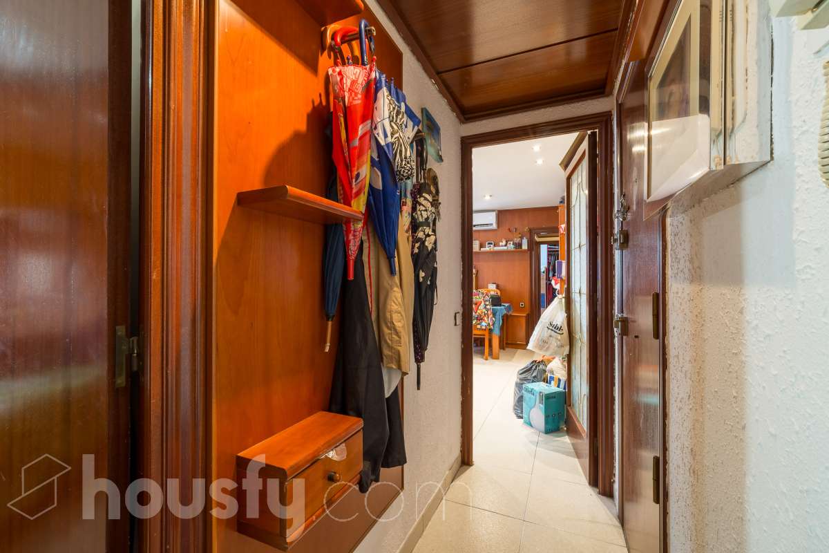 Housfy vende 🏡 luminoso piso ubicado en L'Hospitalet de Llobregat-22