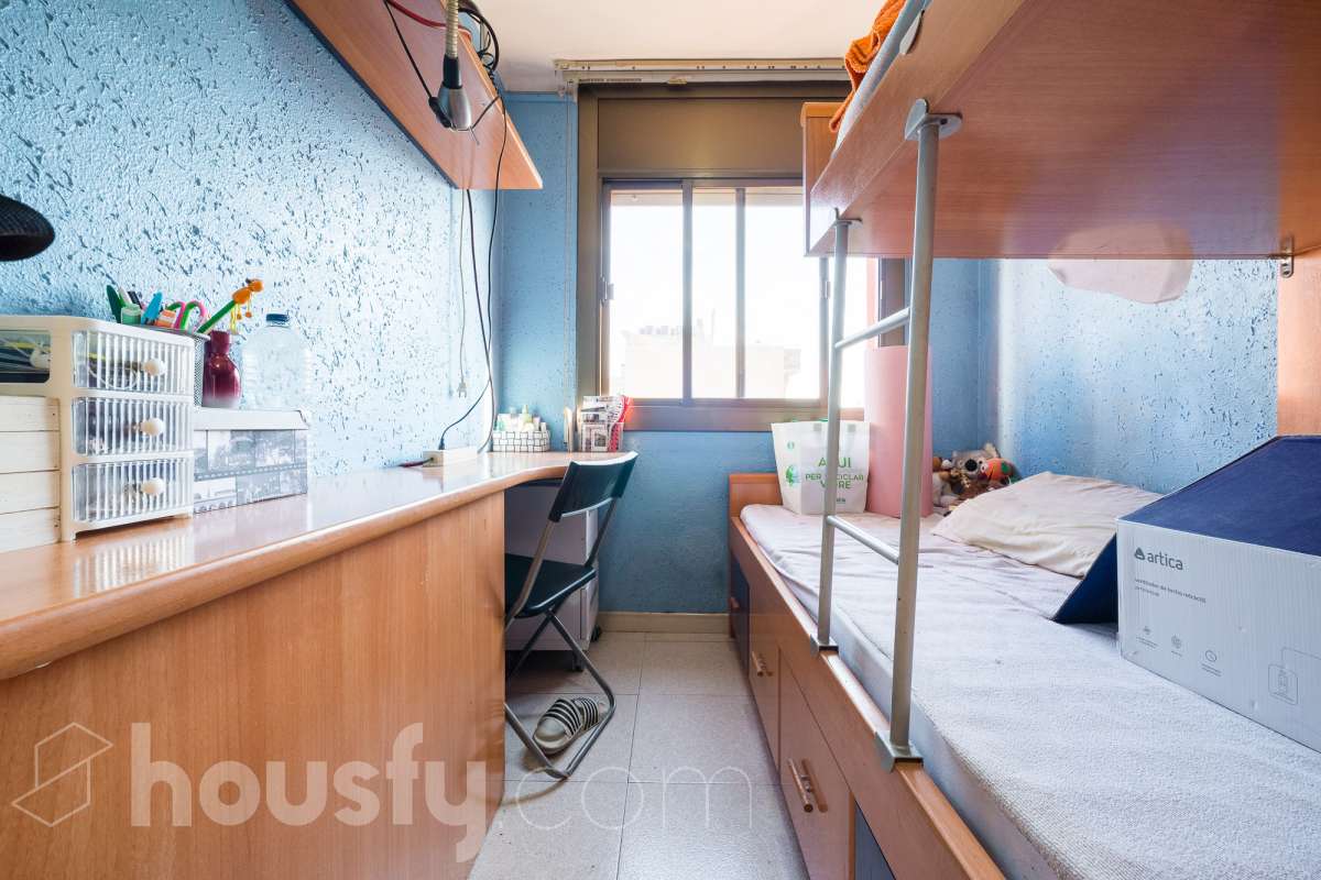 Housfy vende 🏡 luminoso piso ubicado en L'Hospitalet de Llobregat-6
