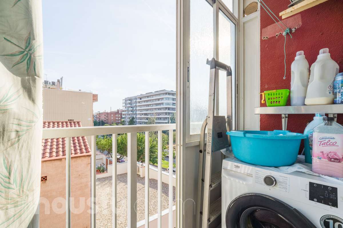 Housfy vende 🏡 luminoso piso ubicado en L'Hospitalet de Llobregat-18