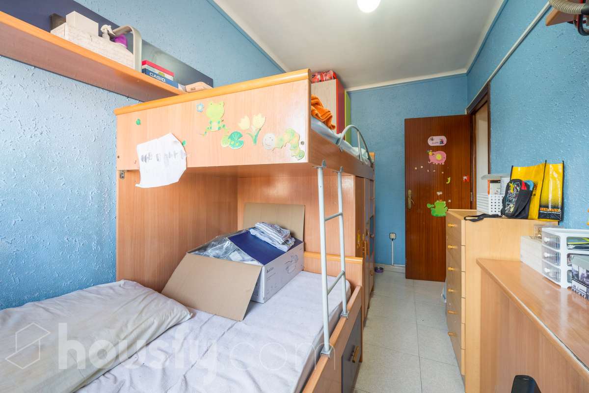 Housfy vende 🏡 luminoso piso ubicado en L'Hospitalet de Llobregat-8