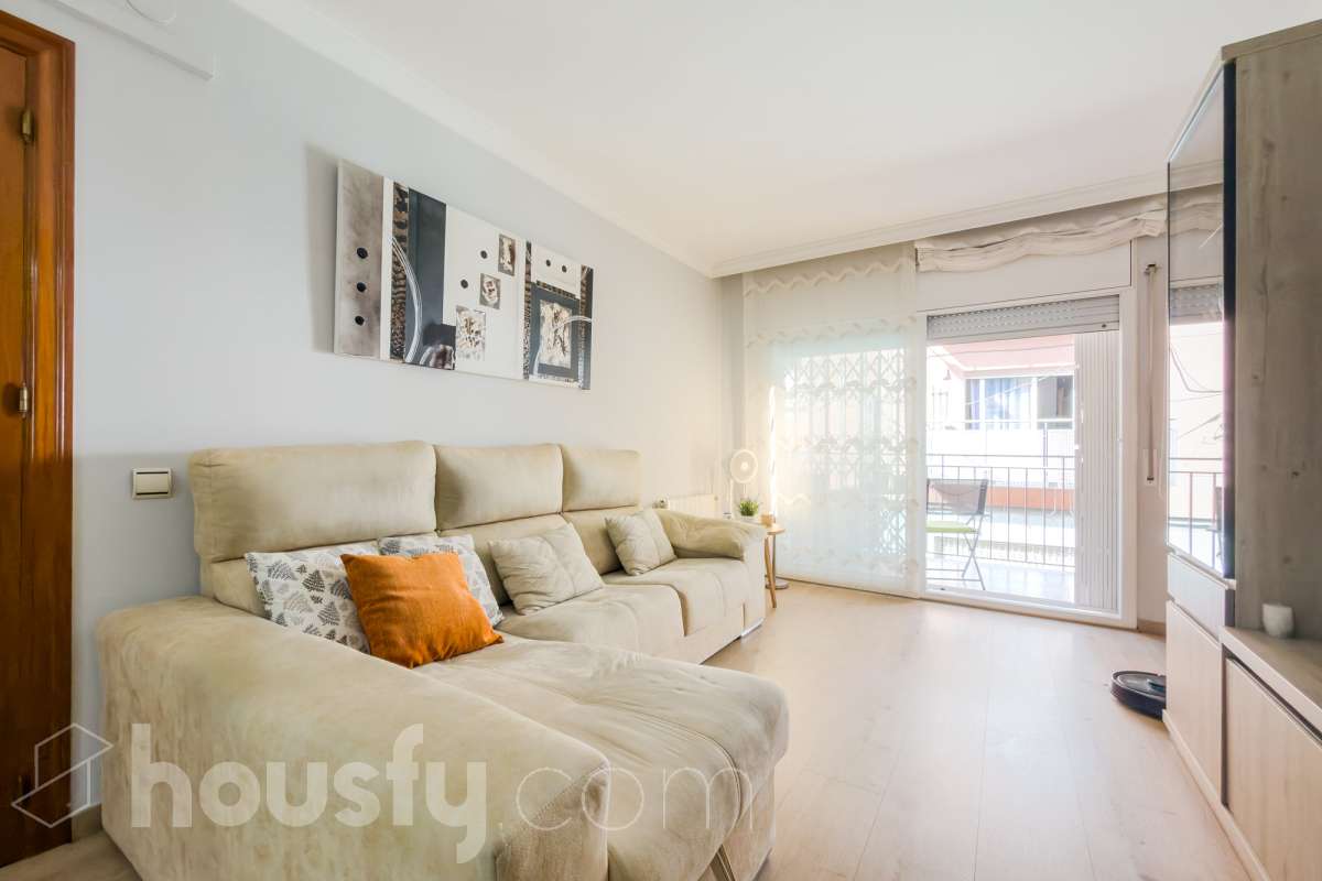 Piso de 4 habitación, con parket desde hace 2 años, y habitaciones pintadas hace 3 años, caldera nueva hace 18 meses-4