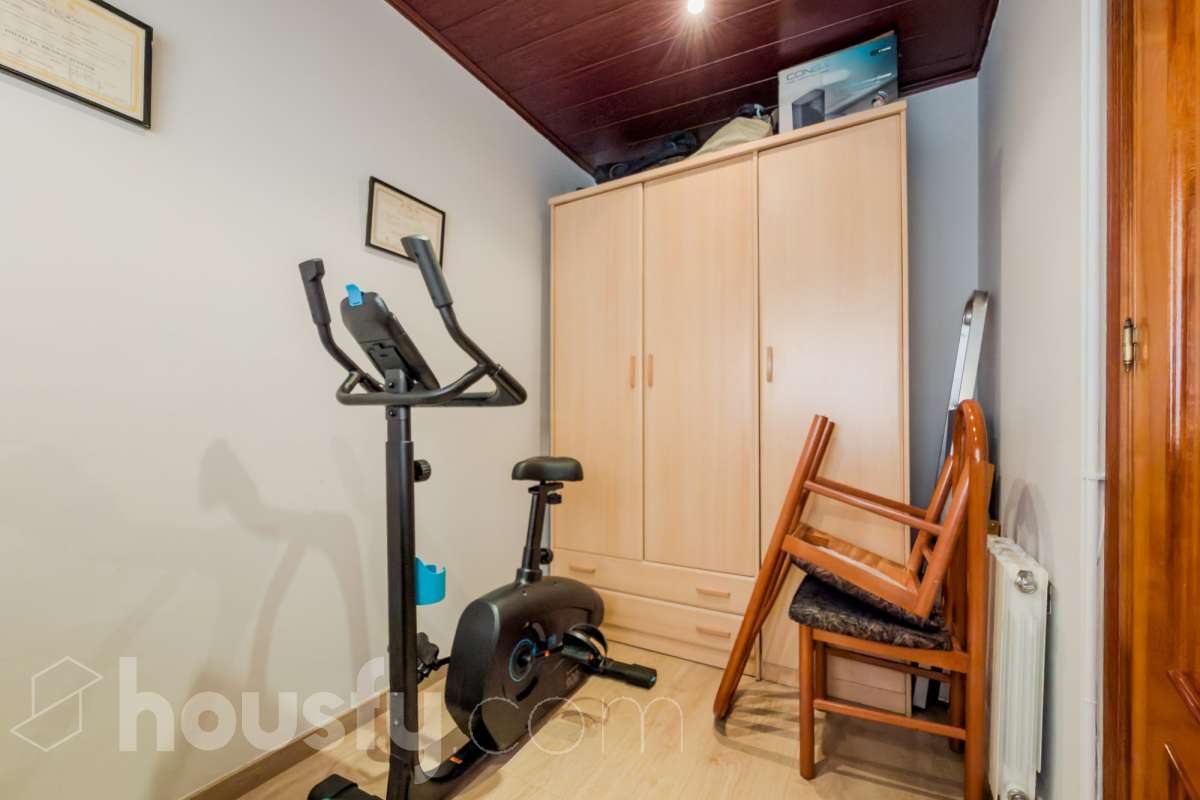Piso de 4 habitación, con parket desde hace 2 años, y habitaciones pintadas hace 3 años, caldera nueva hace 18 meses-12
