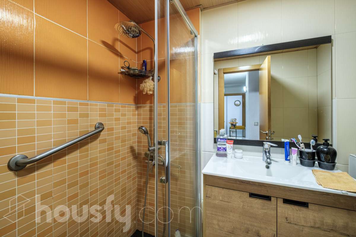Piso familiar de 4 habitaciones con plaza de garaje en Can Palet (Terrassa)-19