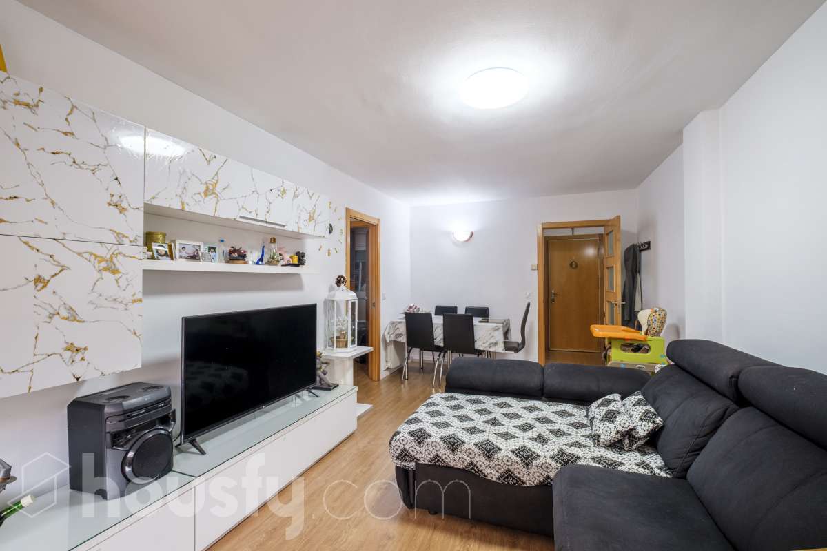 Piso familiar de 4 habitaciones con plaza de garaje en Can Palet (Terrassa)-2