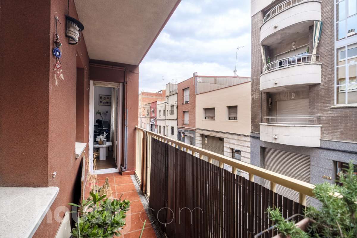 Piso familiar de 4 habitaciones con plaza de garaje en Can Palet (Terrassa)-10