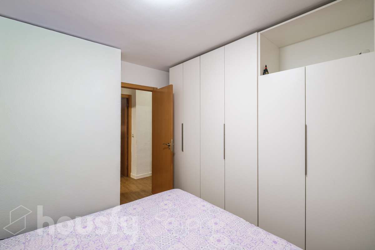 Piso familiar de 4 habitaciones con plaza de garaje en Can Palet (Terrassa)-17