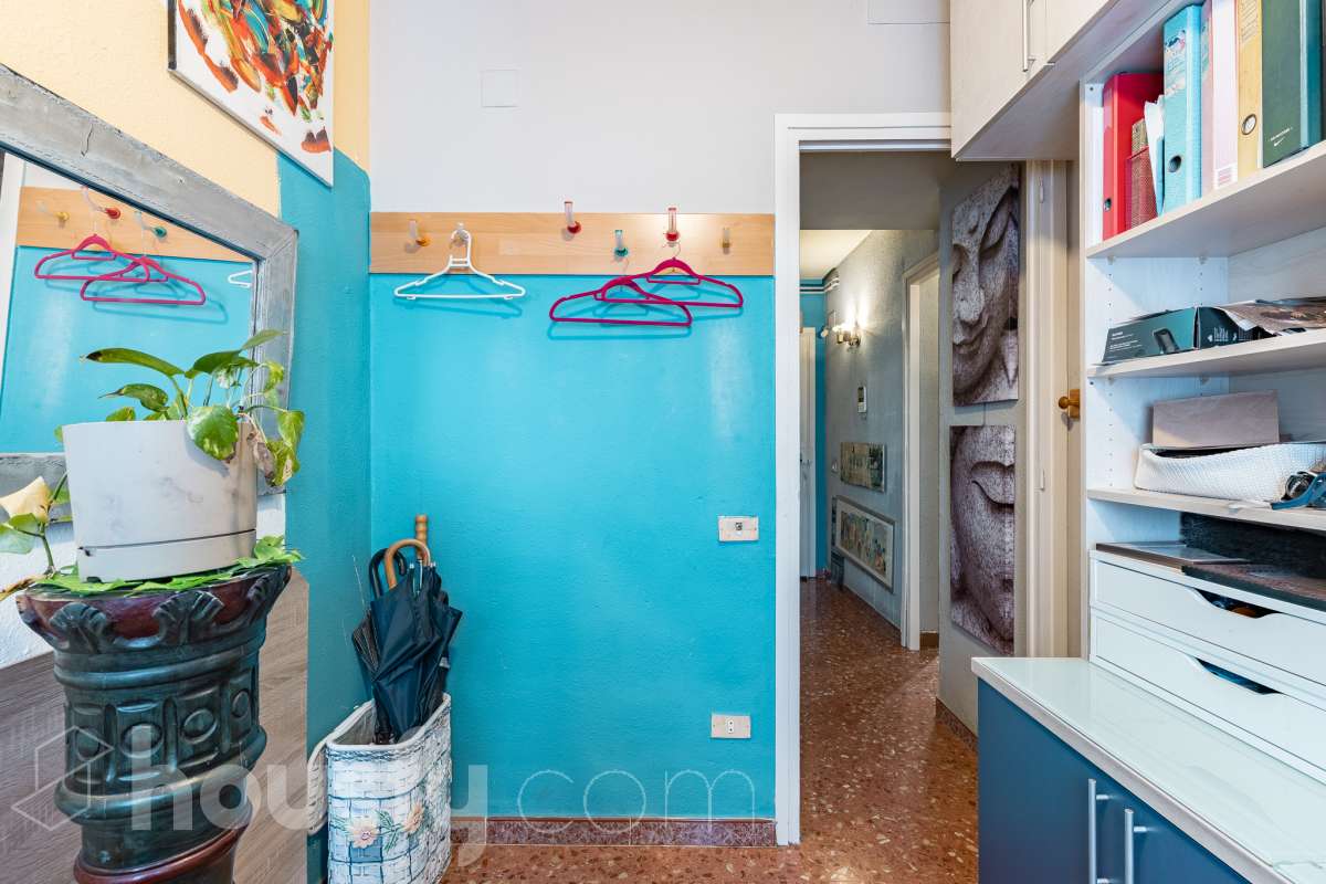 Piso luminoso con amplio comedor, 3 habitaciones, galeria y muchas posibilidades en Gracia!-32