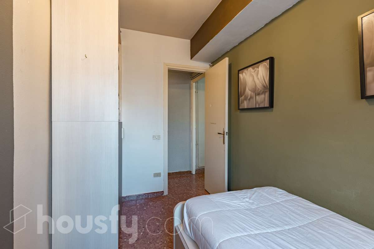 Piso luminoso con amplio comedor, 3 habitaciones, galeria y muchas posibilidades en Gracia!-28