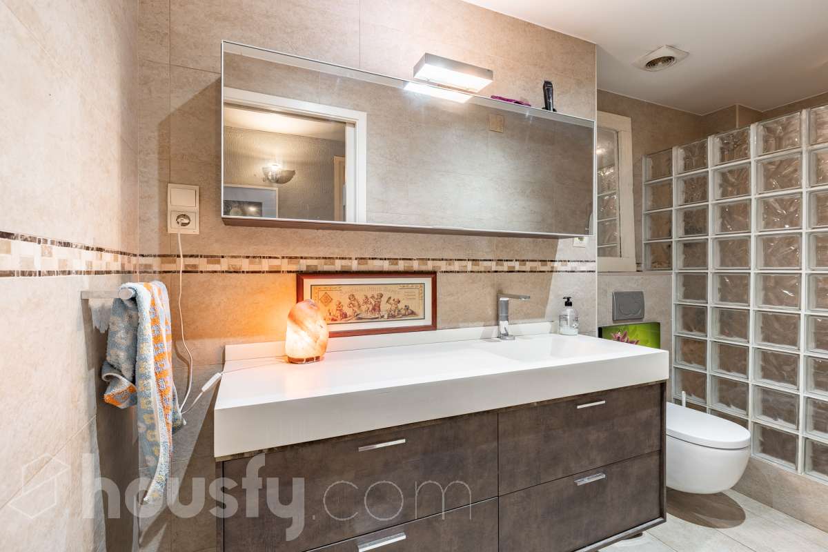 Piso luminoso con amplio comedor, 3 habitaciones, galeria y muchas posibilidades en Gracia!-22
