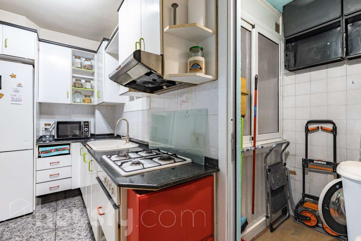 Piso luminoso con amplio comedor, 3 habitaciones, galeria y muchas posibilidades en Gracia!-15