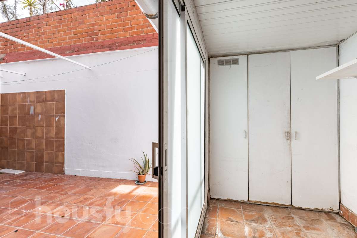 ¡Planta baja con gran terraza de 40 m² y luz todo el día en Les Arenes!-28