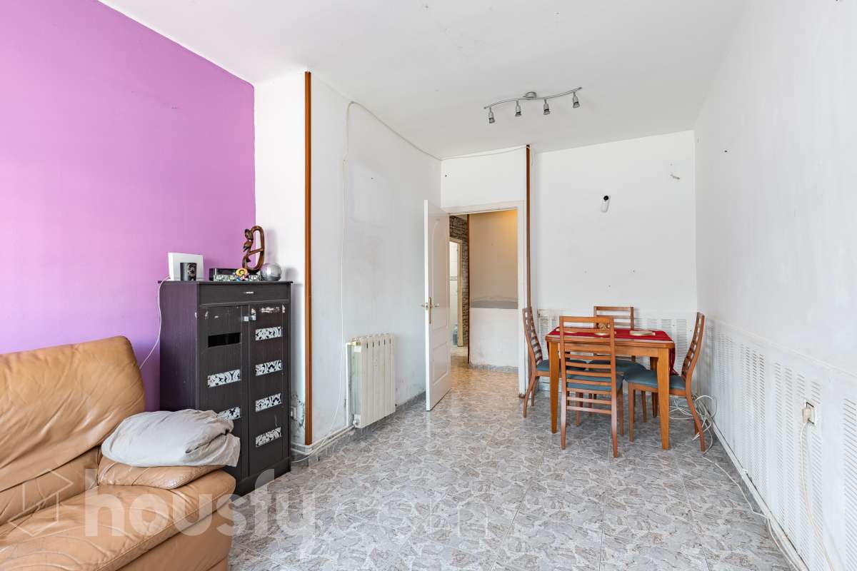 ¡Planta baja con gran terraza de 40 m² y luz todo el día en Les Arenes!-7