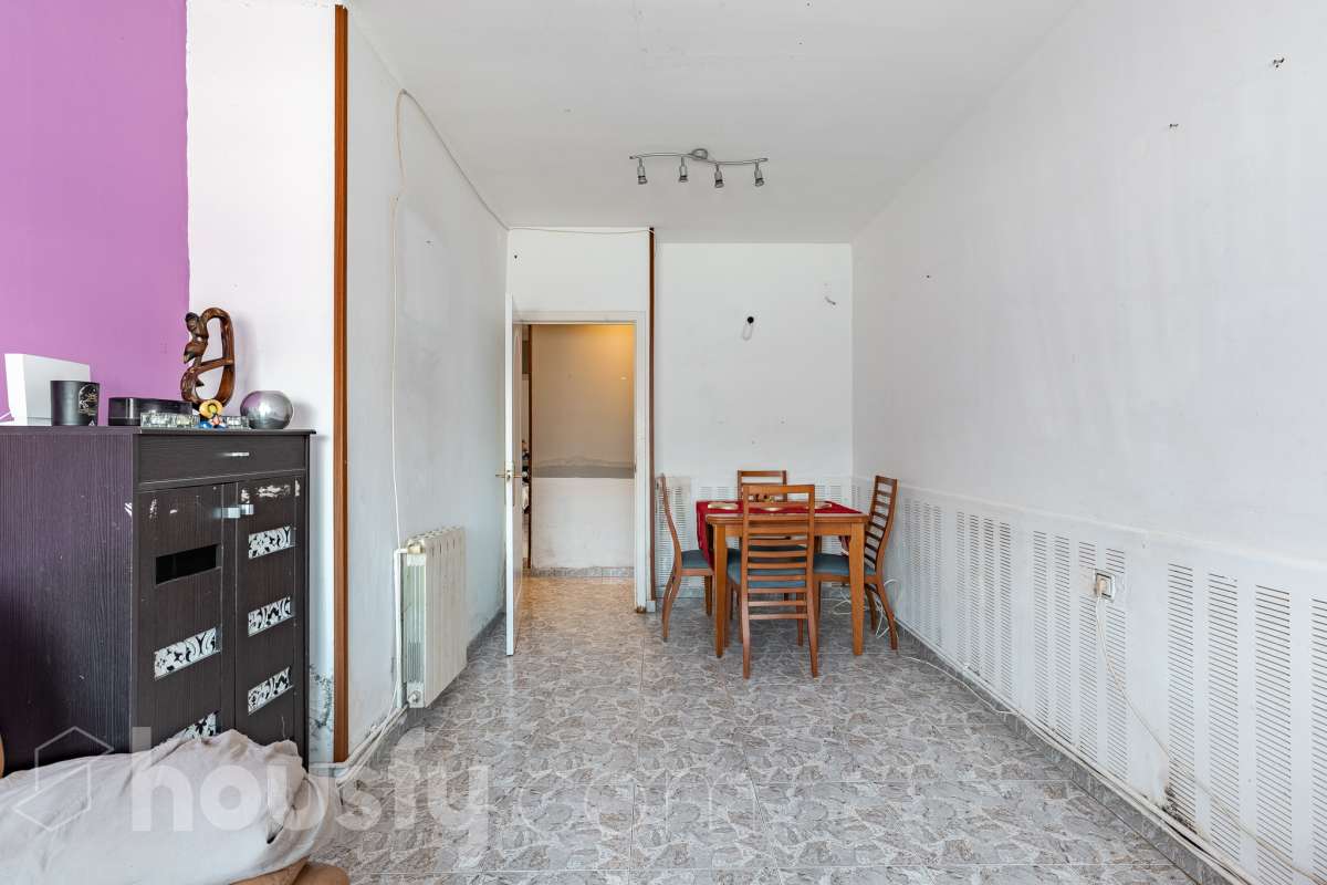 ¡Planta baja con gran terraza de 40 m² y luz todo el día en Les Arenes!-6