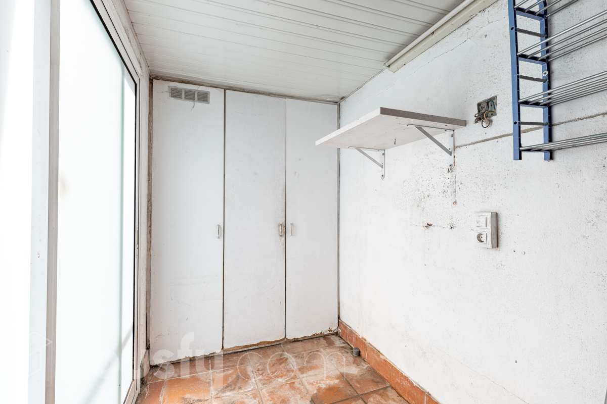 ¡Planta baja con gran terraza de 40 m² y luz todo el día en Les Arenes!-29