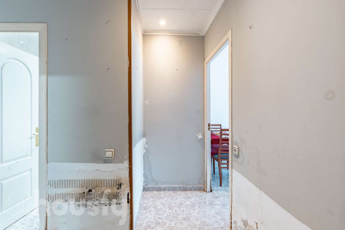 ¡Planta baja con gran terraza de 40 m² y luz todo el día en Les Arenes!-30