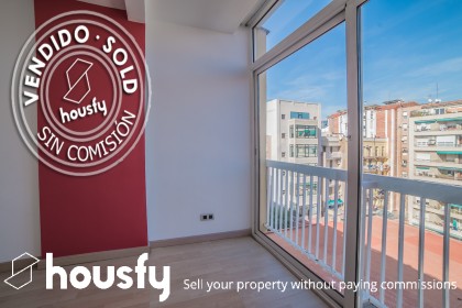 Piso en venta en Carrer Marina