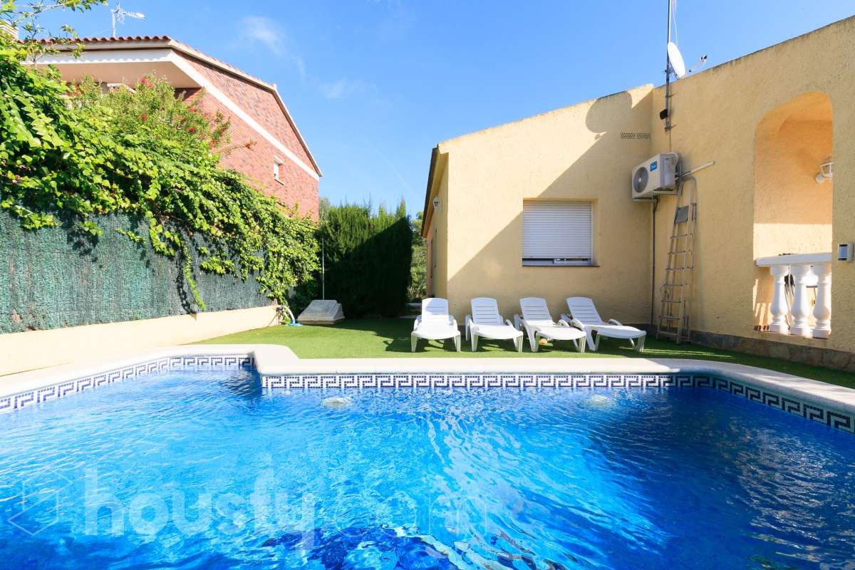 Casa en venta en Carrer d'Alcover, Bonanova, Calafell