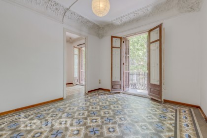 Piso en venta en Ronda Sant Antoni