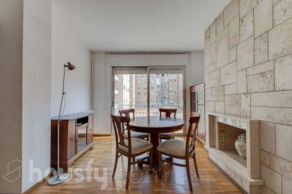 Piso en venta en Calle Comte Borrell