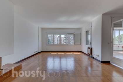 Piso en venta en Calle Santa Elvira (De)